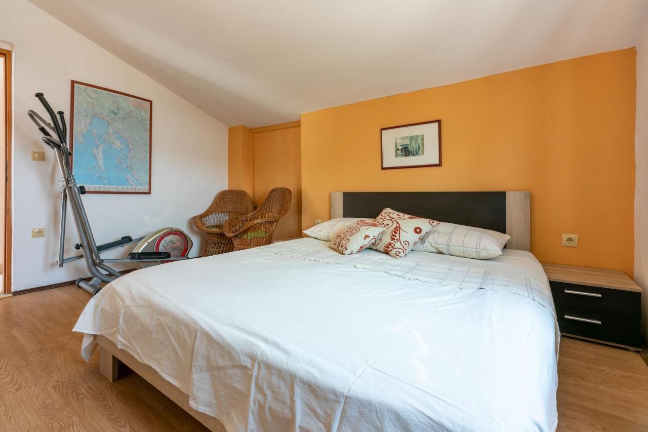 Iva Apartment Banjol
